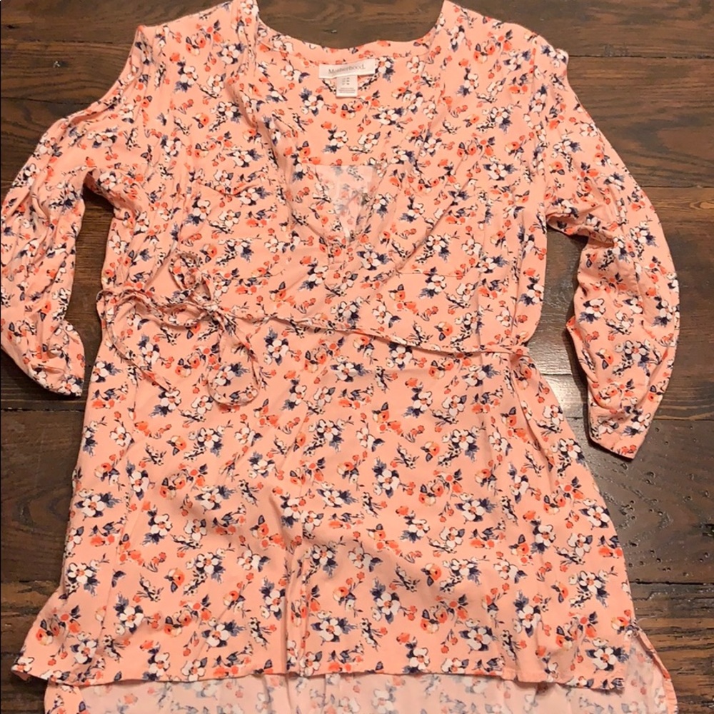 Floral maternity blouse